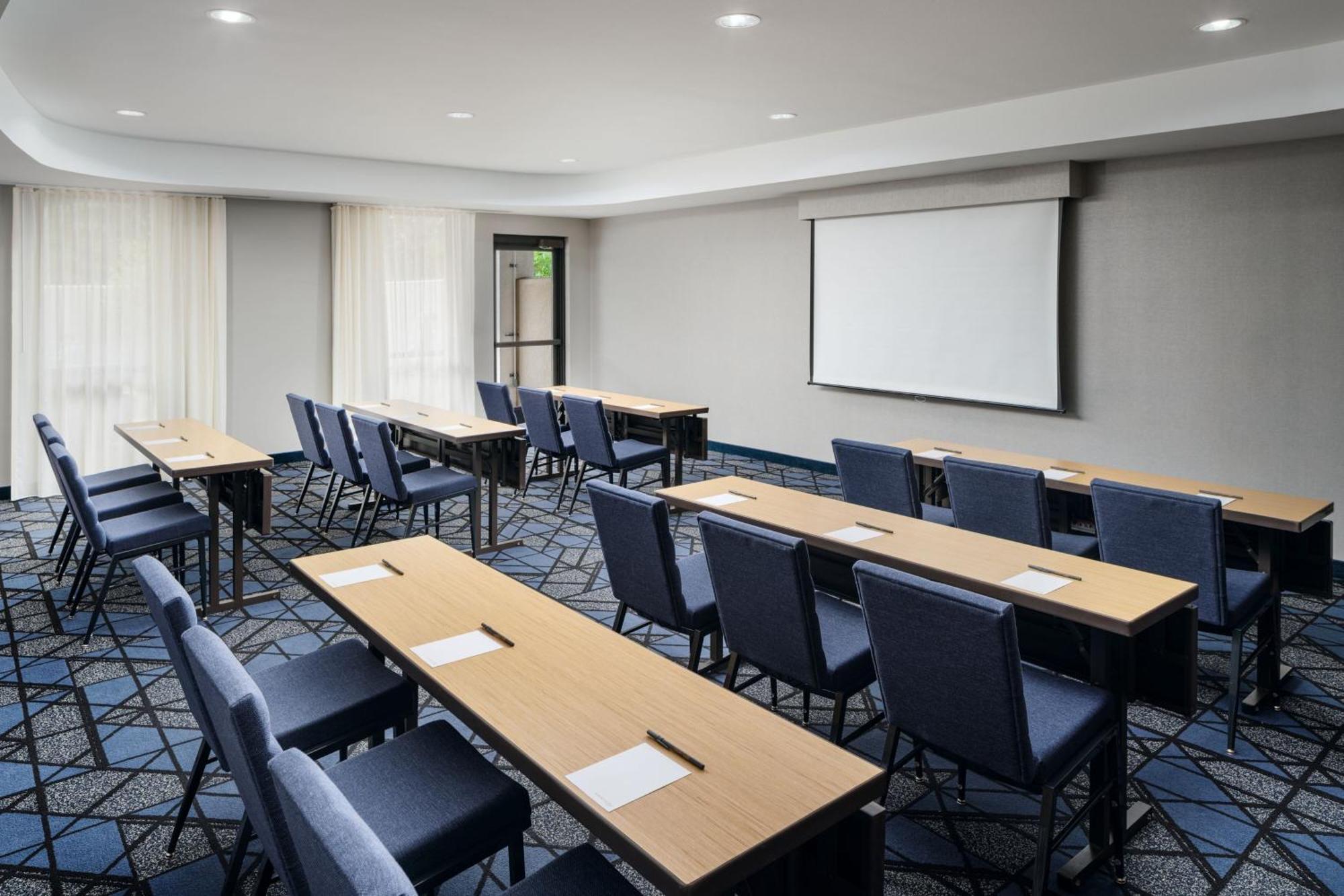 Hotel Courtyard By Marriott Kingston Exterior foto