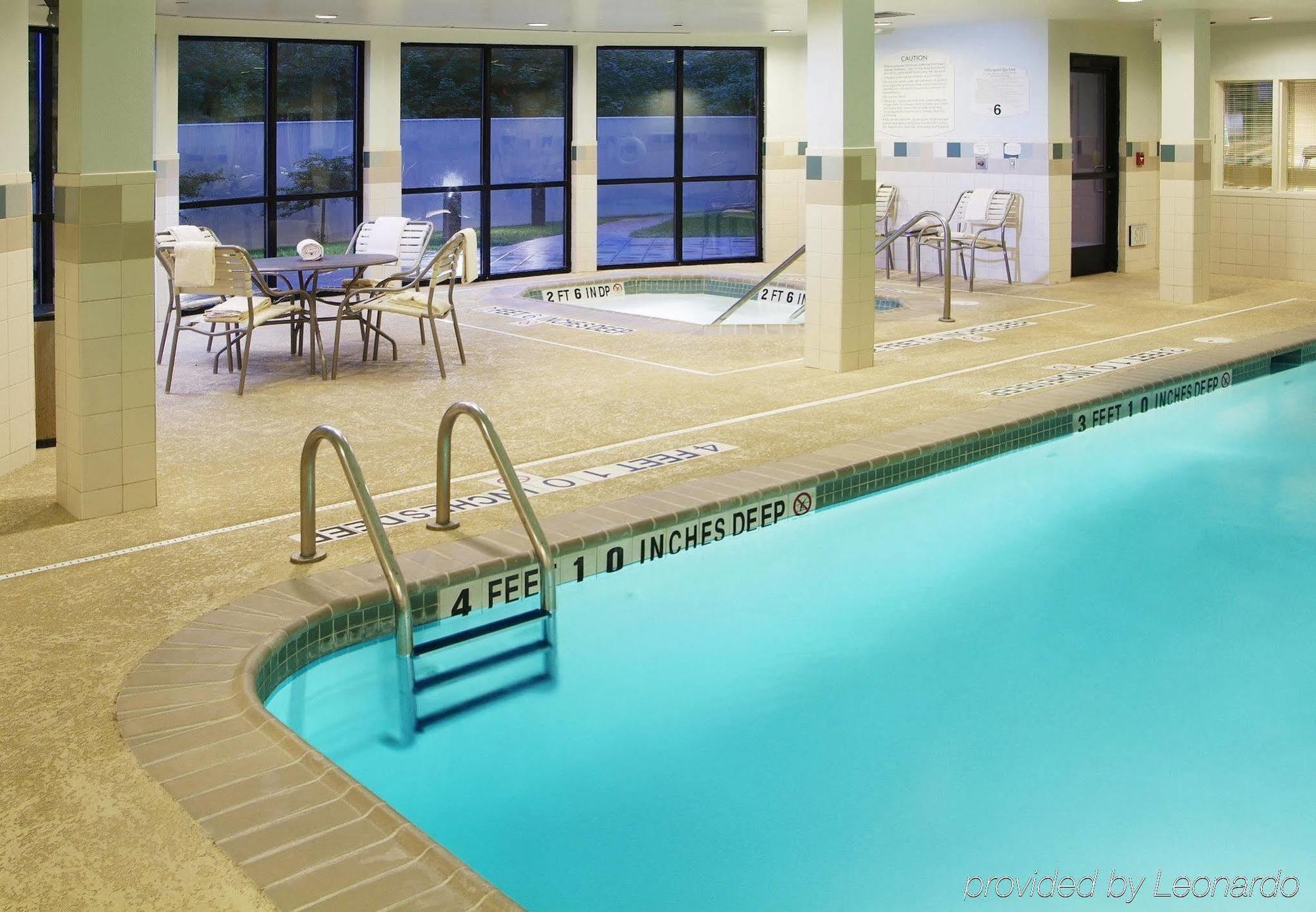 Hotel Courtyard By Marriott Kingston Facilidades foto